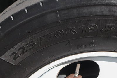 2017 Hino Hino 195 Base