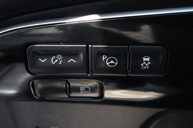 2020 Toyota Prius LE