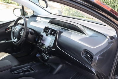 2020 Toyota Prius LE