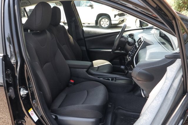 2020 Toyota Prius LE