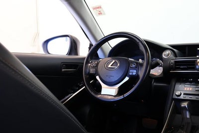 2018 Lexus IS 300