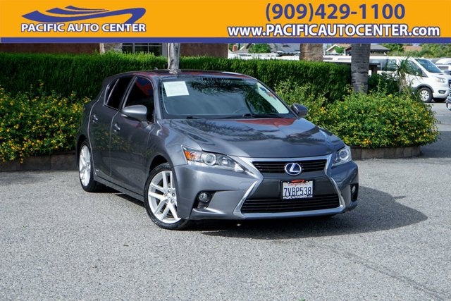 2016 Lexus CT 200h 200h's photo