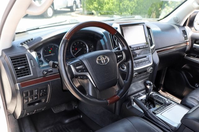 2018 Toyota Land Cruiser Base