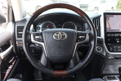 2018 Toyota Land Cruiser Base