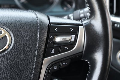 2018 Toyota Land Cruiser Base