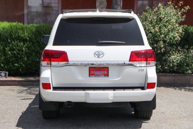 2018 Toyota Land Cruiser Base