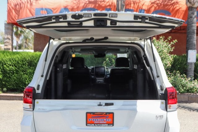 2018 Toyota Land Cruiser Base