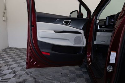 2024 Kia Carnival LX