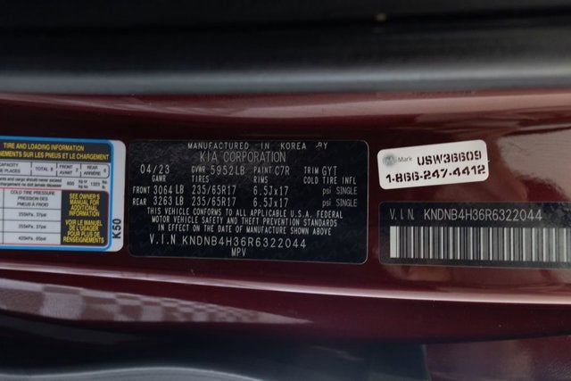 2024 Kia Carnival LX