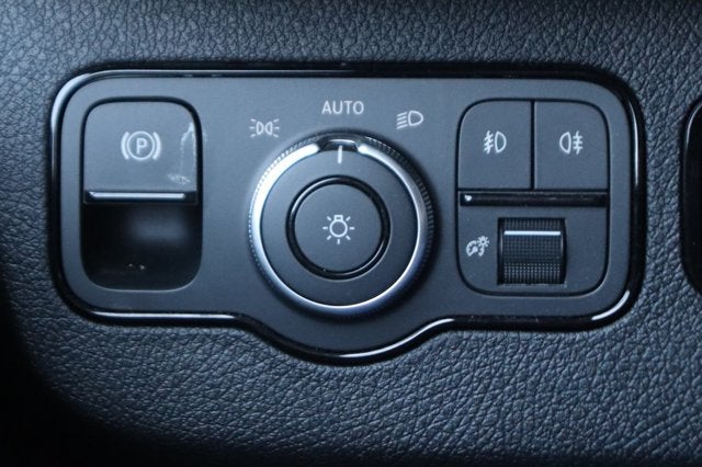 2025 Mercedes-Benz Sprinter 2500 Crew 144 WB
