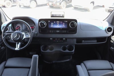 2025 Mercedes-Benz Sprinter 2500 Crew 144 WB