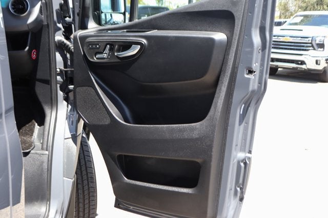 2025 Mercedes-Benz Sprinter 2500 Crew 144 WB