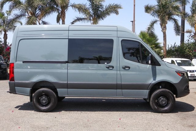 2025 Mercedes-Benz Sprinter 2500 Cargo 144 WB