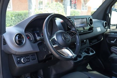 2025 Mercedes-Benz Sprinter 2500 Cargo 144 WB