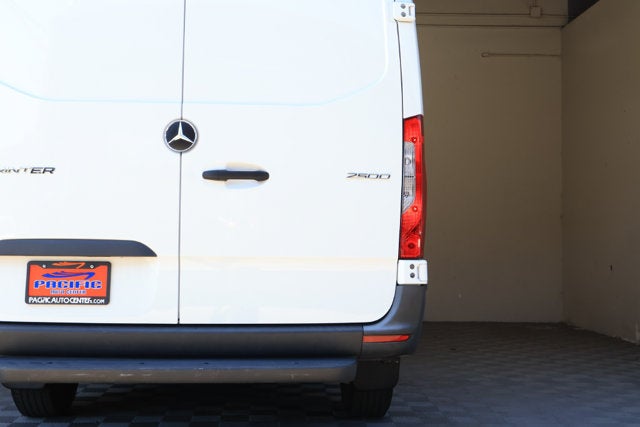 2023 Mercedes-Benz Sprinter Cargo Van Cargo 170 WB