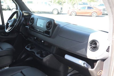 2022 Mercedes-Benz Sprinter 2500 Cargo 144 WB