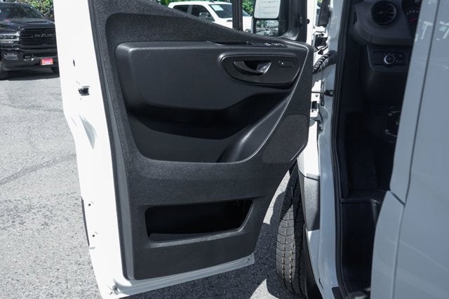 2024 Mercedes-Benz Sprinter 2500 Cargo 144 WB