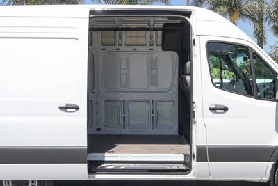 2025 Mercedes-Benz Sprinter 2500 Cargo 144 WB