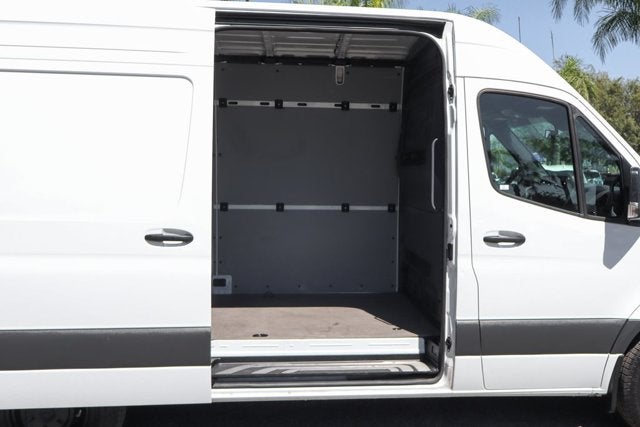 2025 Mercedes-Benz Sprinter 2500 Cargo 144 WB