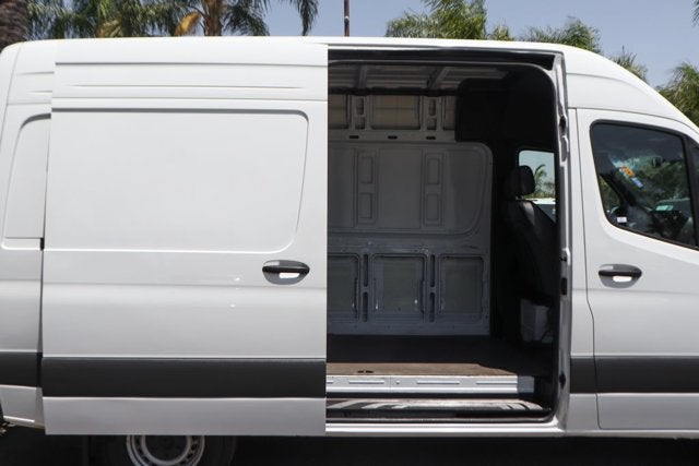 2025 Mercedes-Benz Sprinter 2500 Cargo 144 WB