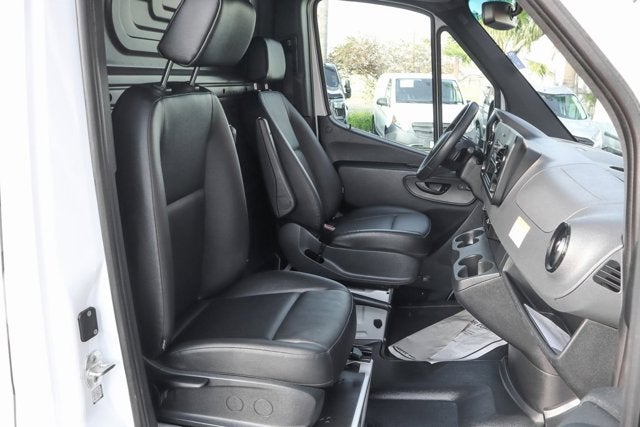 2025 Mercedes-Benz Sprinter 2500 Cargo 170 WB