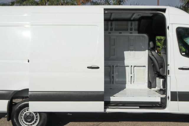 2023 Mercedes-Benz Sprinter 2500 Cargo 170 WB