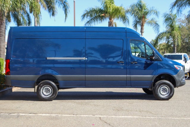 2025 Mercedes-Benz Sprinter 2500 Cargo 170 WB