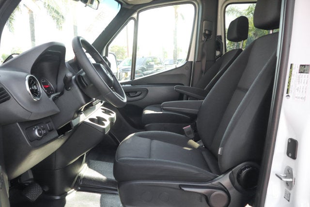 2026 Mercedes-Benz Sprinter 2500 Passenger 170 WB