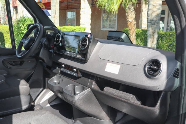 2026 Mercedes-Benz Sprinter 2500 Passenger 170 WB