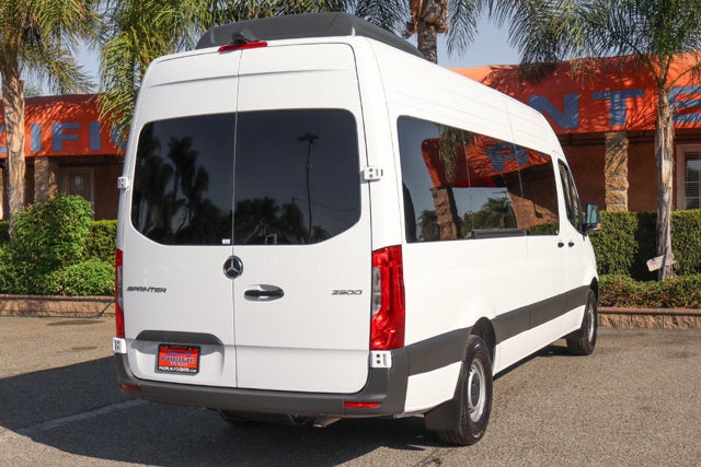 2026 Mercedes-Benz Sprinter 2500 Passenger 170 WB