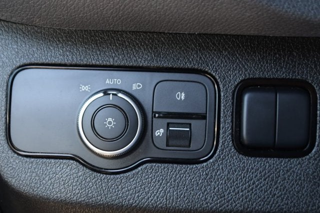 2025 Mercedes-Benz Sprinter 2500 Passenger 170 WB
