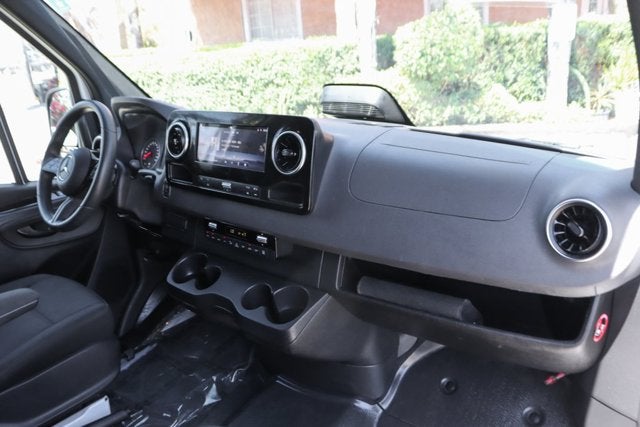 2025 Mercedes-Benz Sprinter 2500 Passenger 170 WB