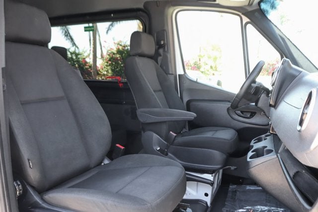 2025 Mercedes-Benz Sprinter 2500 Passenger 170 WB