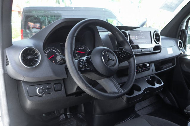 2026 Mercedes-Benz Sprinter 2500 Passenger 170 WB