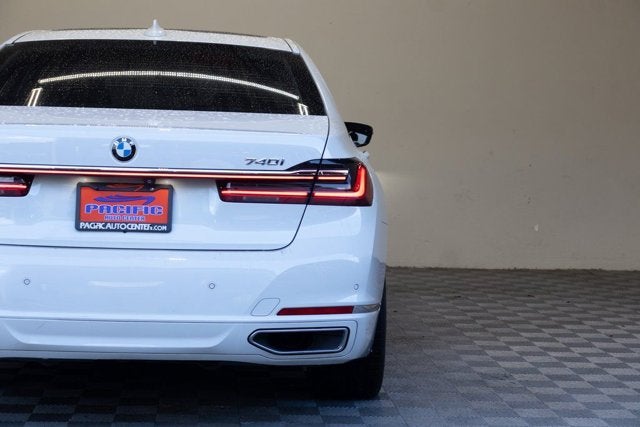 2021 BMW 7 Series 740i