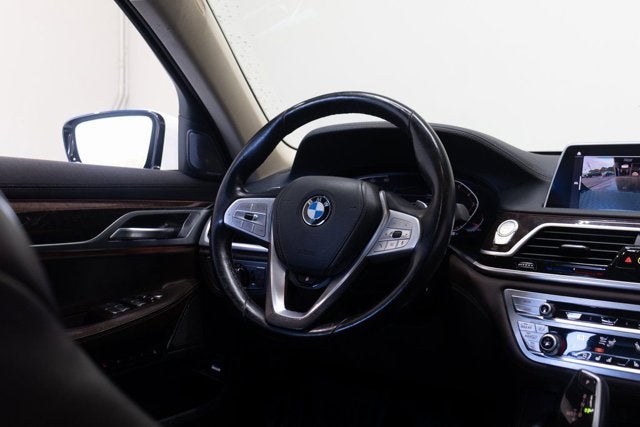 2021 BMW 7 Series 740i