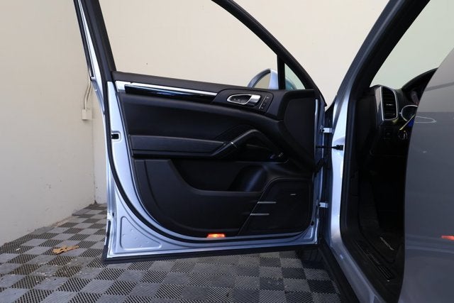 2018 Porsche Cayenne Base
