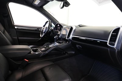 2018 Porsche Cayenne Base