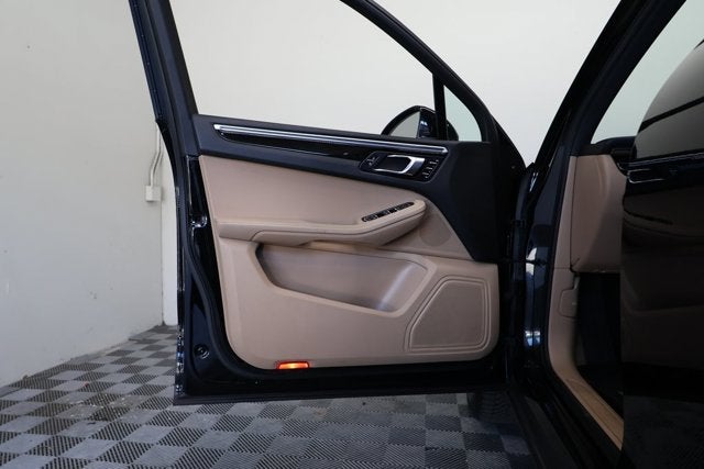 2019 Porsche Macan Base