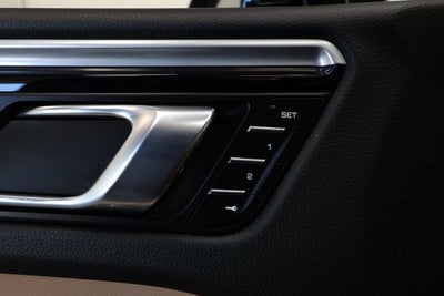 2019 Porsche Macan Base