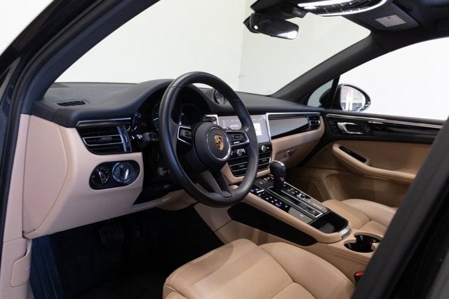 2023 Porsche Macan Base
