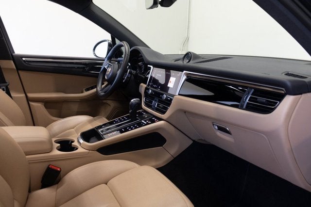 2023 Porsche Macan Base