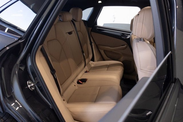 2023 Porsche Macan Base