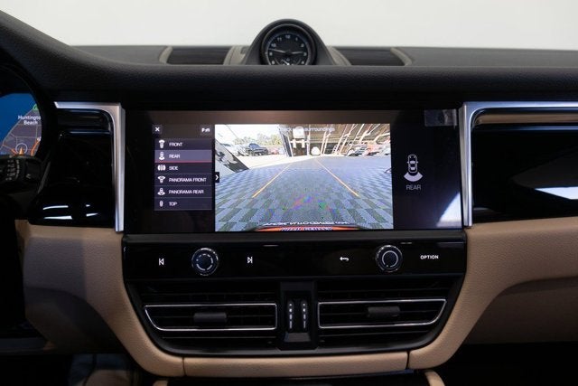 2023 Porsche Macan Base