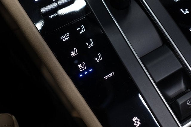 2023 Porsche Macan Base