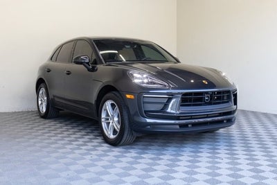 2023 Porsche Macan Base