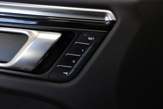 2018 Porsche Macan Base