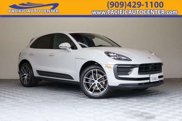 2023 Porsche Macan Base