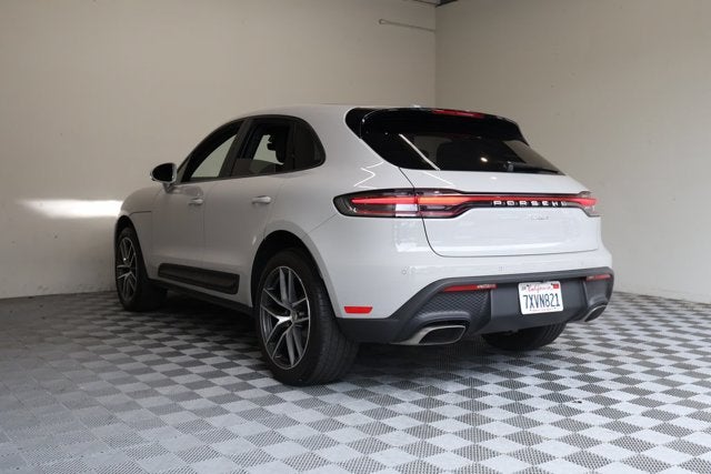 2023 Porsche Macan Base