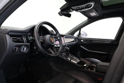 2023 Porsche Macan Base